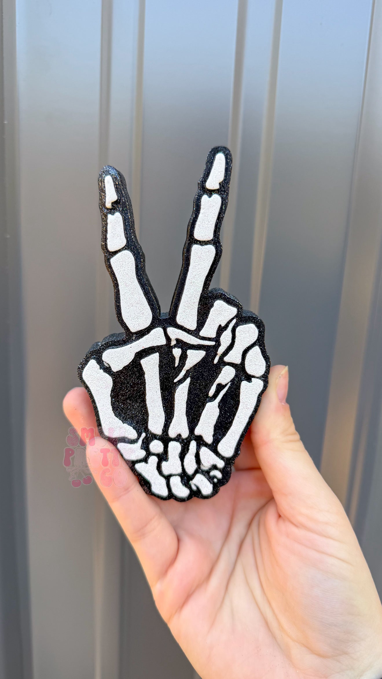 Peace Skull Hand